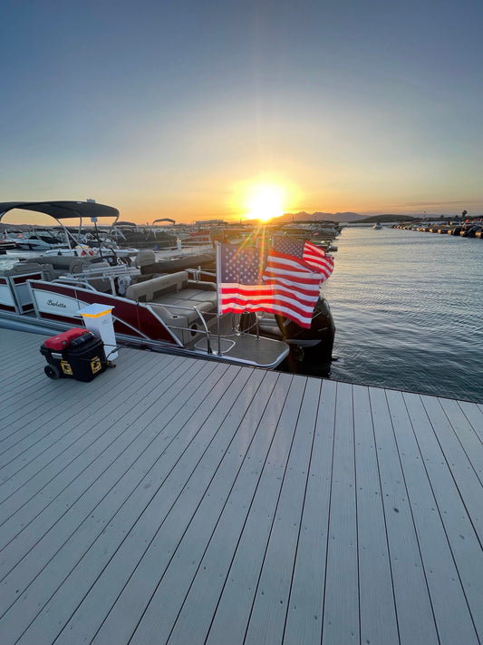 Boat Flagpole and Universal Mount for Pontoons
