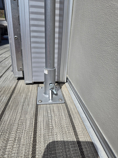 Boat Flagpole and Universal Mount for Pontoons